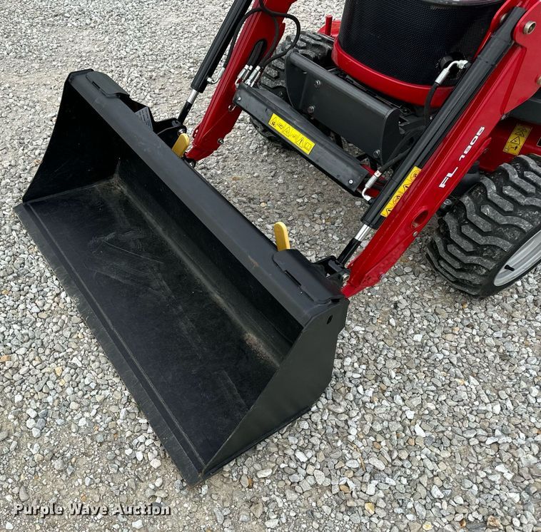 image for item EN4524 2021 Massey Ferguson GC1723 MFWD tractor