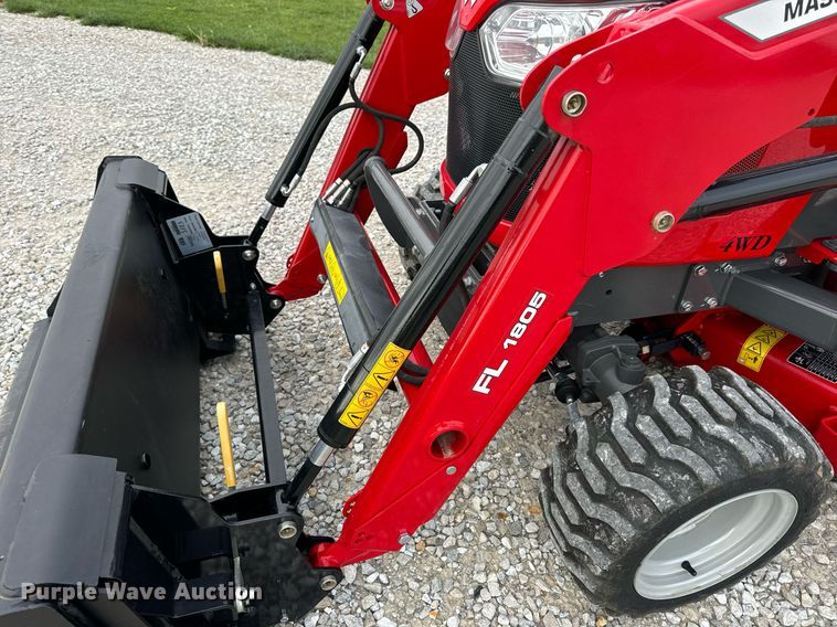 image for item EN4524 2021 Massey Ferguson GC1723 MFWD tractor