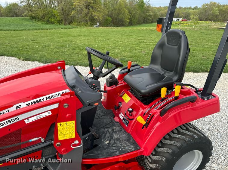 image for item EN4524 2021 Massey Ferguson GC1723 MFWD tractor
