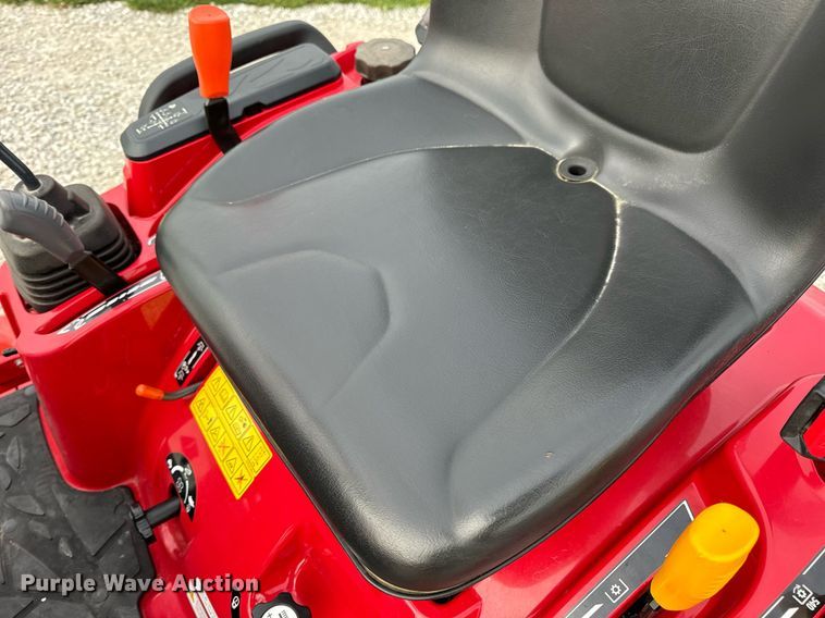 image for item EN4524 2021 Massey Ferguson GC1723 MFWD tractor