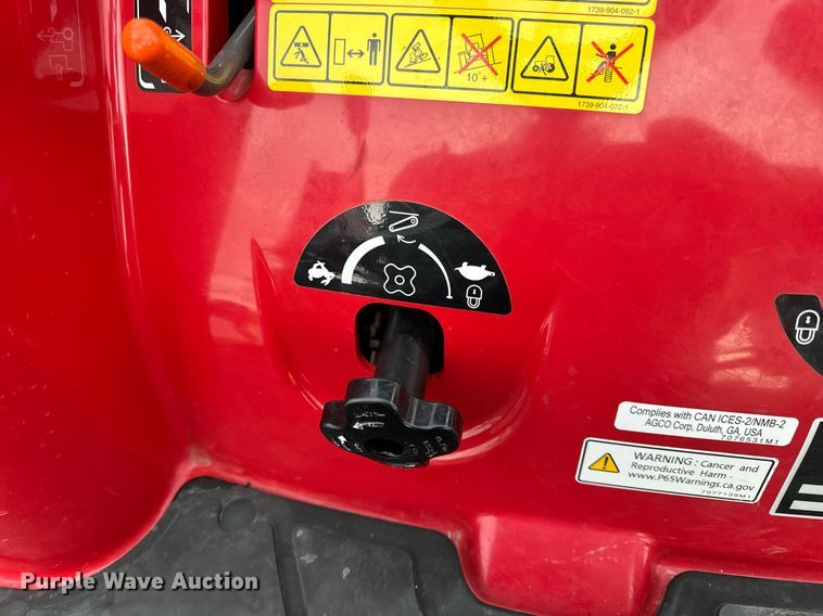 image for item EN4524 2021 Massey Ferguson GC1723 MFWD tractor