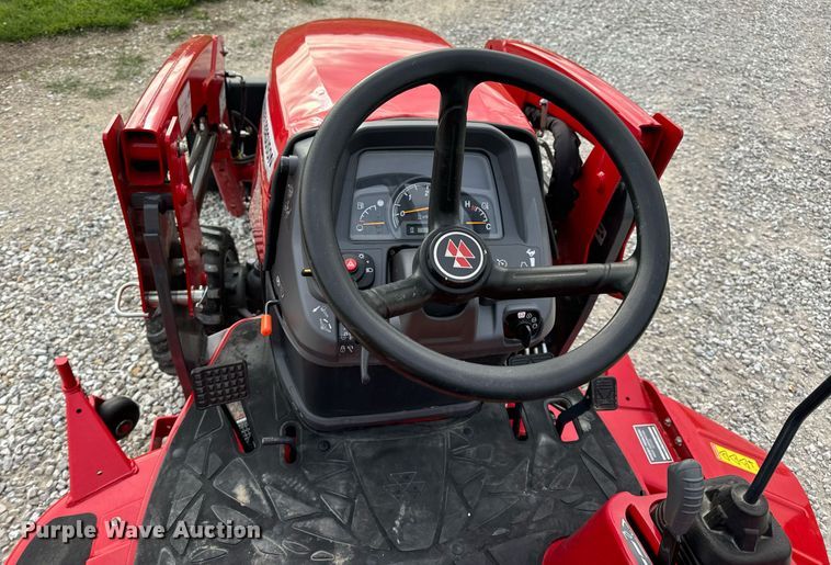 image for item EN4524 2021 Massey Ferguson GC1723 MFWD tractor