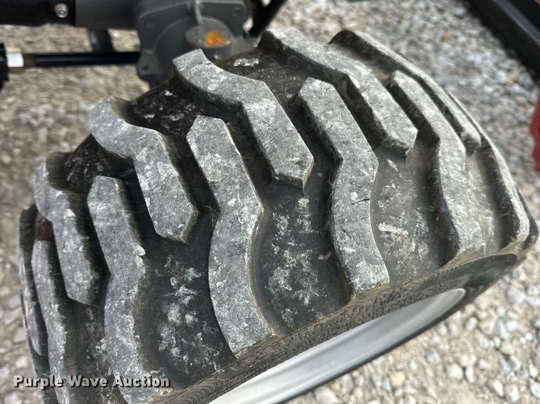 image for item EN4524 2021 Massey Ferguson GC1723 MFWD tractor