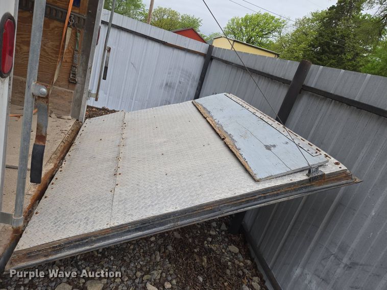 image for item EN8936 2014 Haulmark enclosed cargo trailer