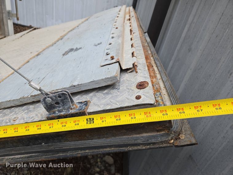 image for item EN8936 2014 Haulmark enclosed cargo trailer