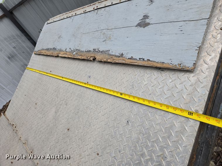 image for item EN8936 2014 Haulmark enclosed cargo trailer