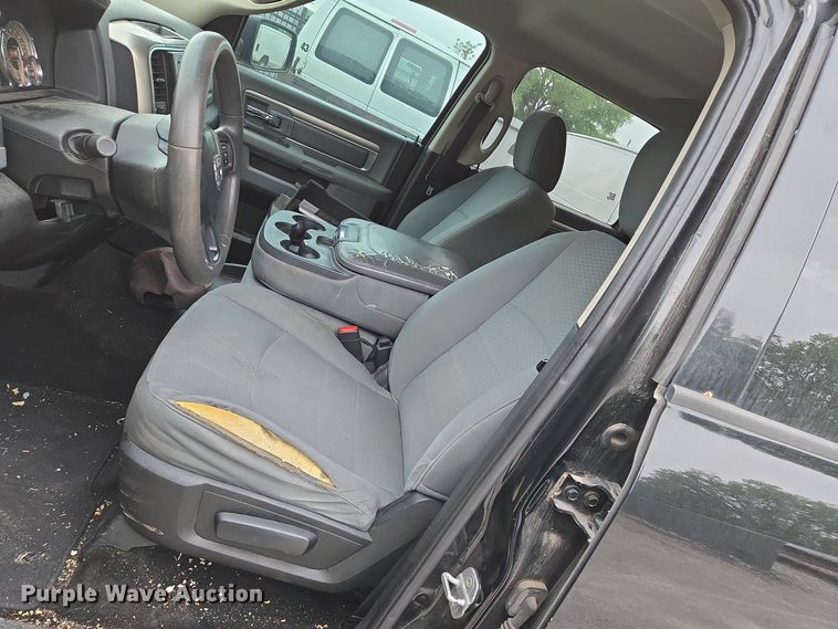 image for item EN8939 2013 Dodge Ram 1500 Crew Cab pickup truck