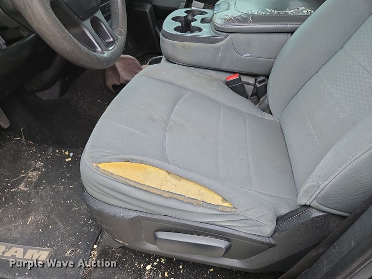 image for item EN8939 2013 Dodge Ram 1500 Crew Cab pickup truck