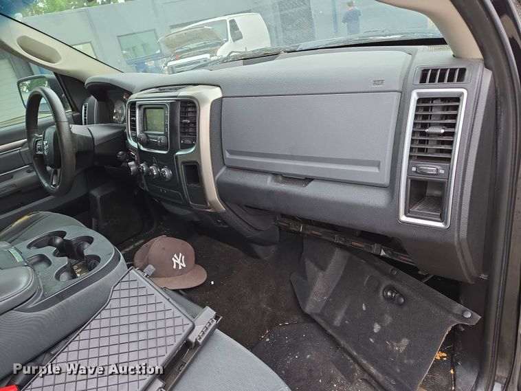 image for item EN8939 2013 Dodge Ram 1500 Crew Cab pickup truck