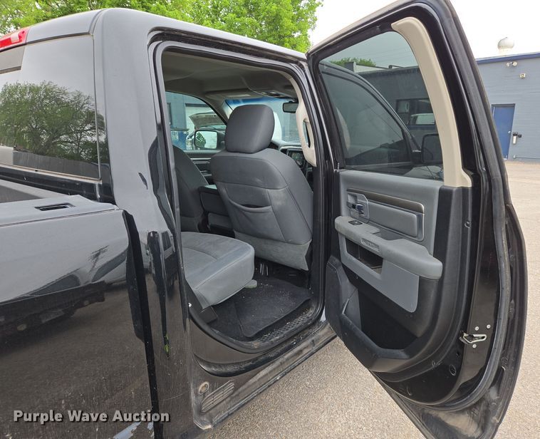 image for item EN8939 2013 Dodge Ram 1500 Crew Cab pickup truck