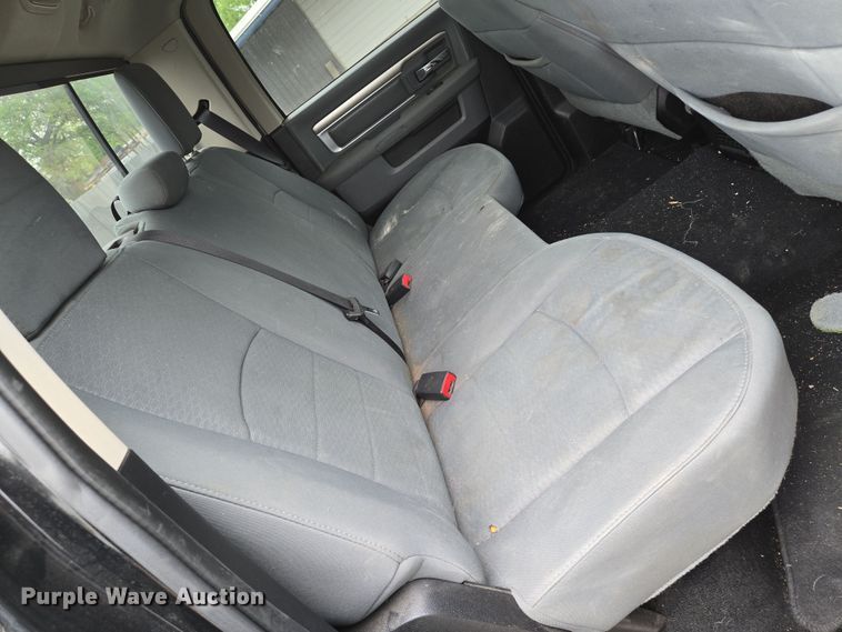 image for item EN8939 2013 Dodge Ram 1500 Crew Cab pickup truck