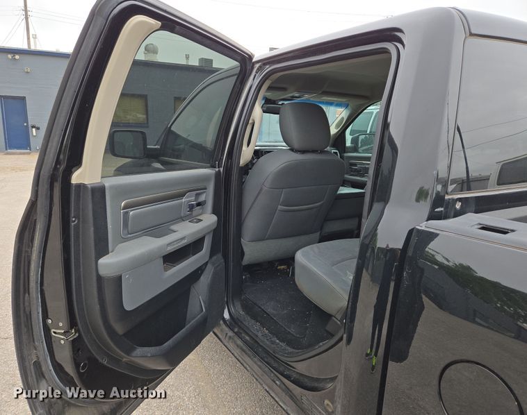 image for item EN8939 2013 Dodge Ram 1500 Crew Cab pickup truck