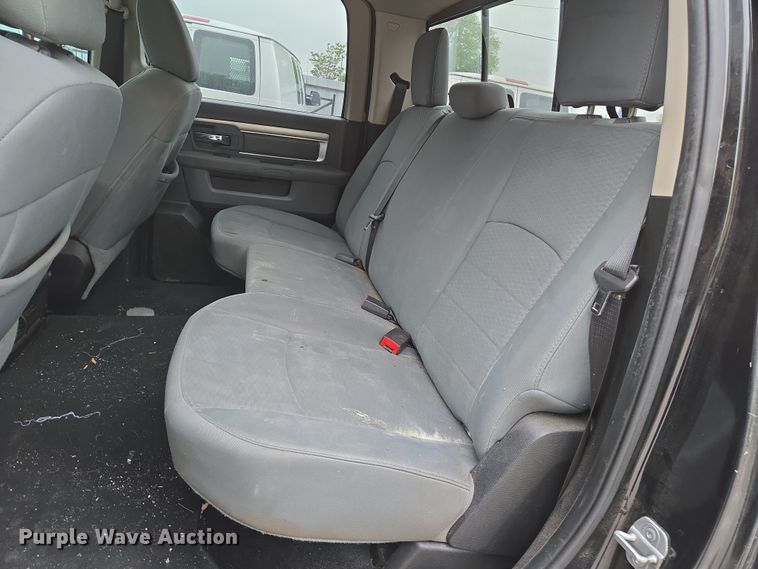 image for item EN8939 2013 Dodge Ram 1500 Crew Cab pickup truck