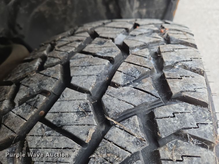 image for item EN8939 2013 Dodge Ram 1500 Crew Cab pickup truck