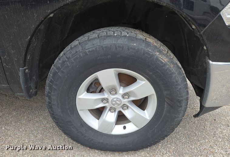 image for item EN8939 2013 Dodge Ram 1500 Crew Cab pickup truck