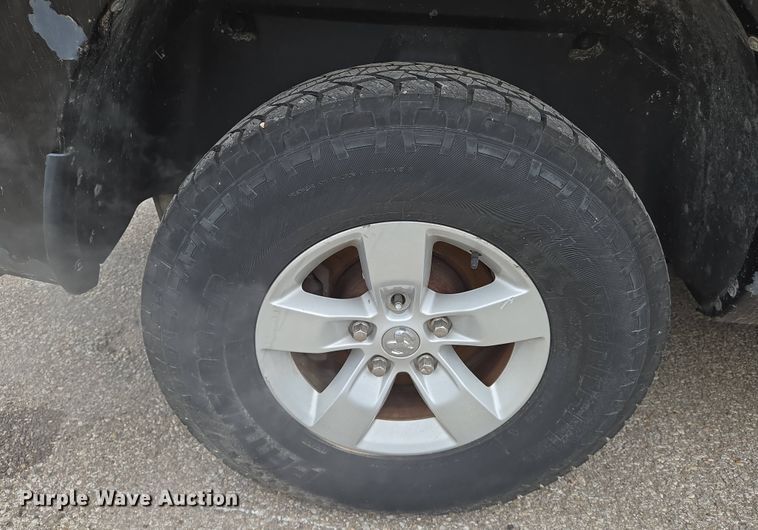 image for item EN8939 2013 Dodge Ram 1500 Crew Cab pickup truck