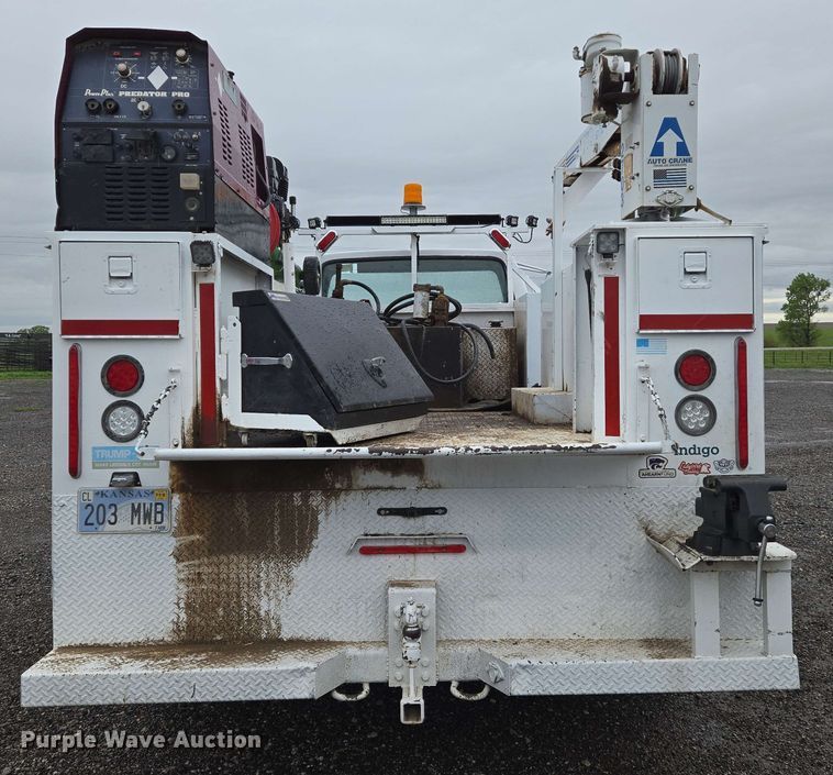 1989 Ford F800 utility / service truck in Dexter, KS | Item