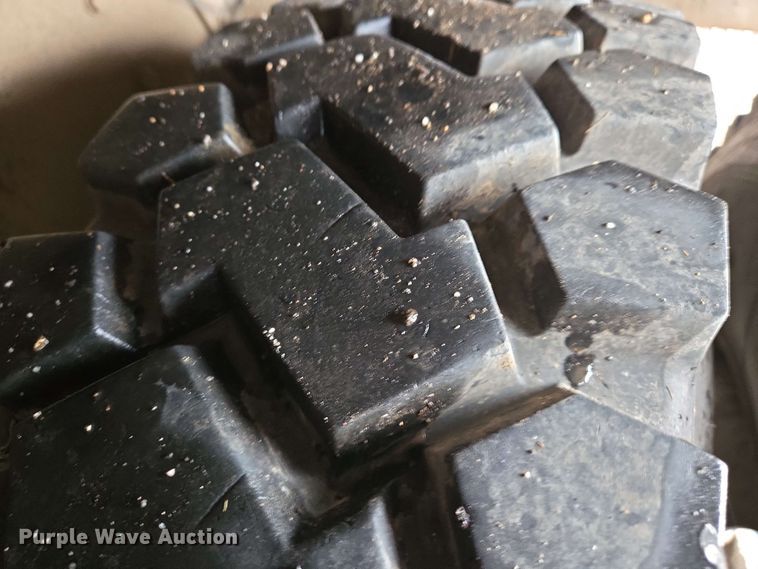 image for item EN8958 1989 Ford F800 utility / service truck