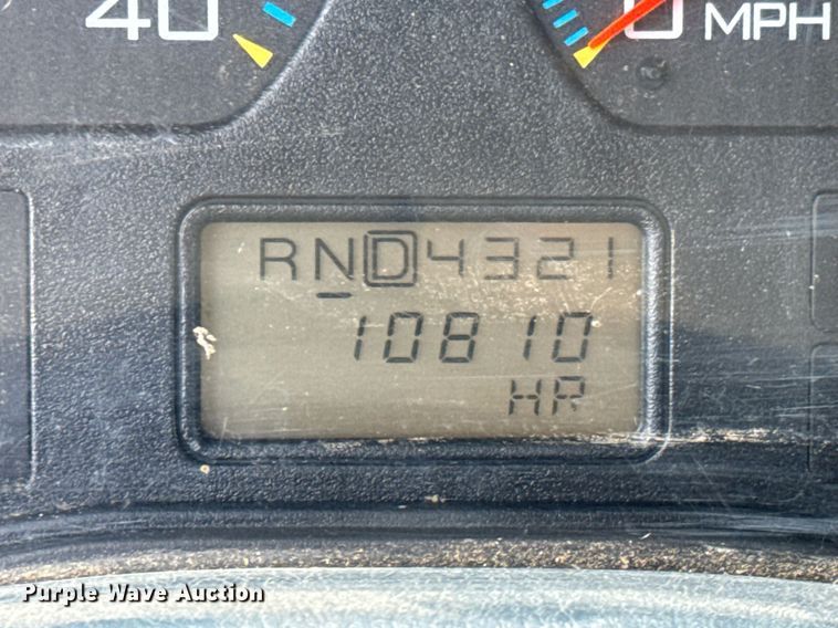 image for item EQ1232 2004 International 4300 utility / service truck