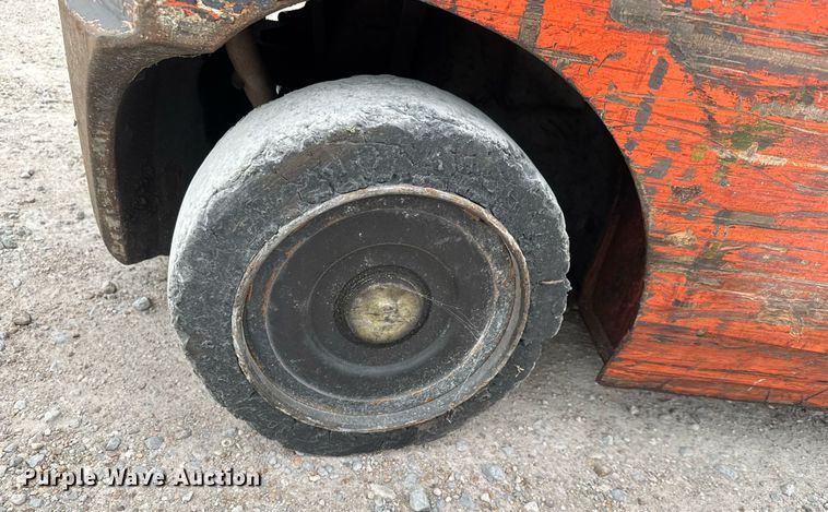 image for item EQ1353 Toyota 8FGCU20 forklift