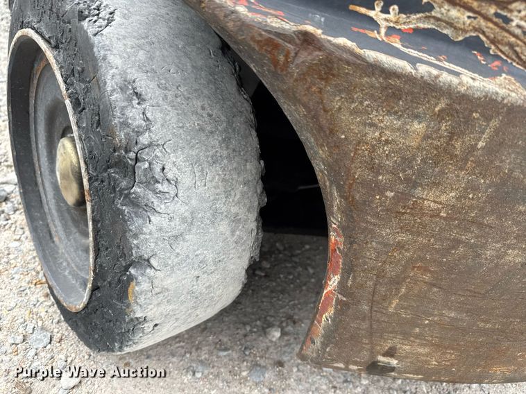 image for item EQ1353 Toyota 8FGCU20 forklift