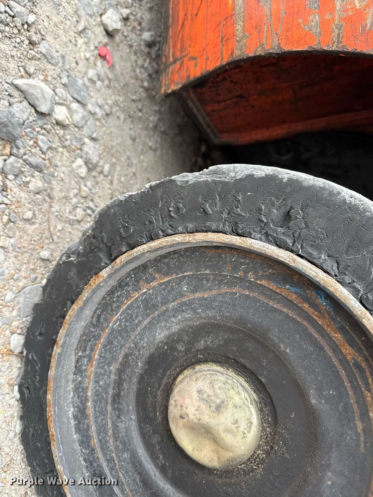 image for item EQ1353 Toyota 8FGCU20 forklift