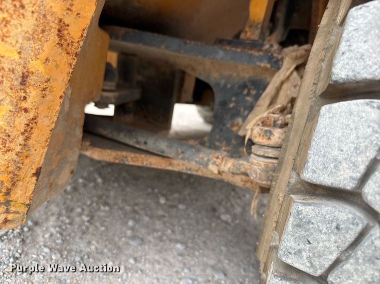 image for item EQ1355 Nissan PH02 forklift