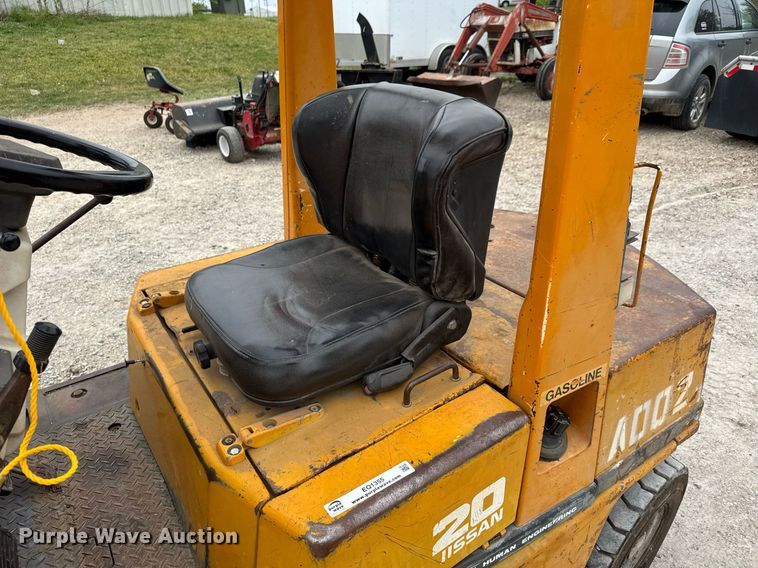 image for item EQ1355 Nissan PH02 forklift