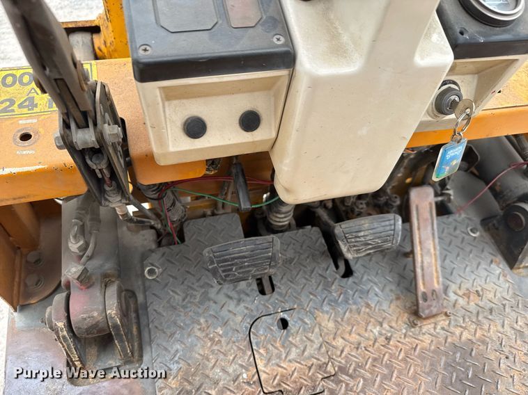 image for item EQ1355 Nissan PH02 forklift