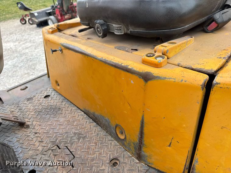 image for item EQ1355 Nissan PH02 forklift