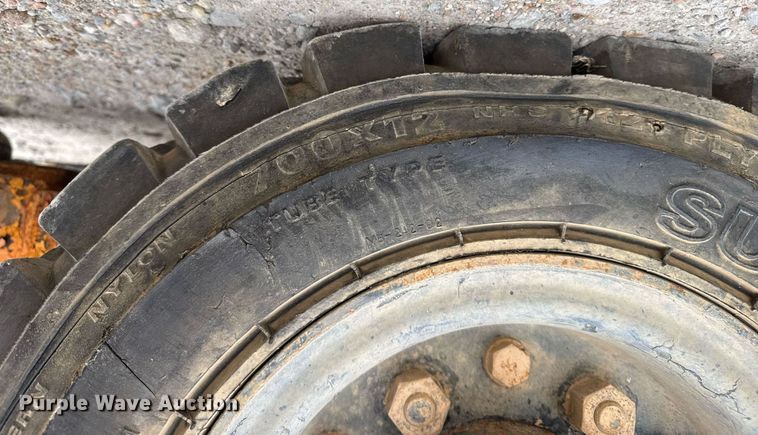 image for item EQ1355 Nissan PH02 forklift