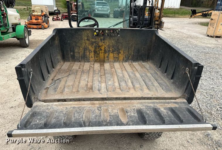 image for item EQ1356 E-Z-GO ST golf cart