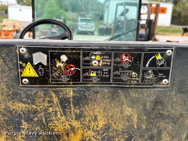 image for item EQ1356 E-Z-GO ST golf cart