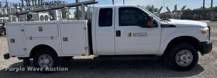 image for item EQ1397 2016 Ford F250 Super Duty SuperCab utility bed pickup truck