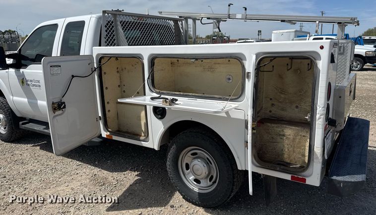 image for item EQ1397 2016 Ford F250 Super Duty SuperCab utility bed pickup truck