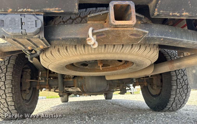 image for item EQ1397 2016 Ford F250 Super Duty SuperCab utility bed pickup truck