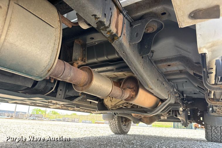 image for item EQ1397 2016 Ford F250 Super Duty SuperCab utility bed pickup truck