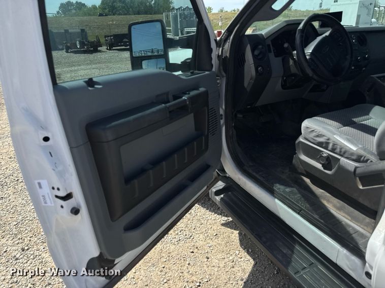 image for item EQ1397 2016 Ford F250 Super Duty SuperCab utility bed pickup truck