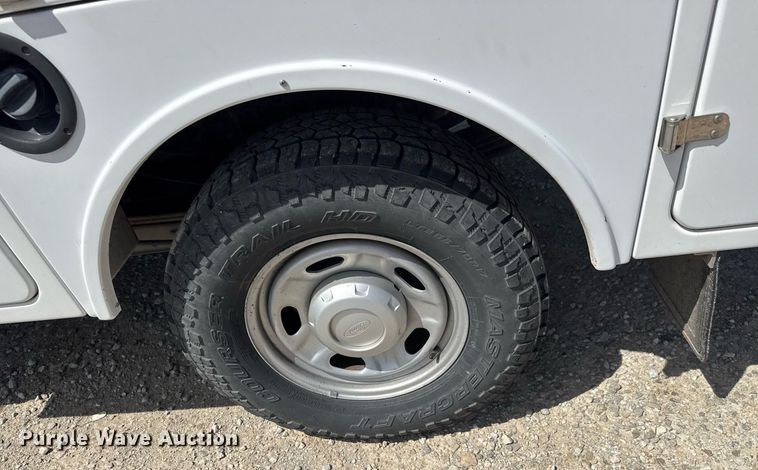 image for item EQ1397 2016 Ford F250 Super Duty SuperCab utility bed pickup truck