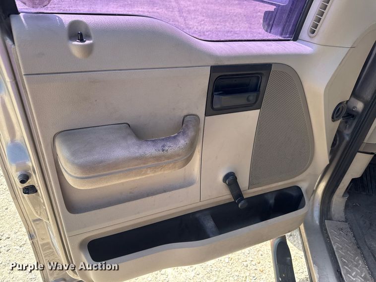 image for item EQ1398 2006 Ford F150 pickup truck