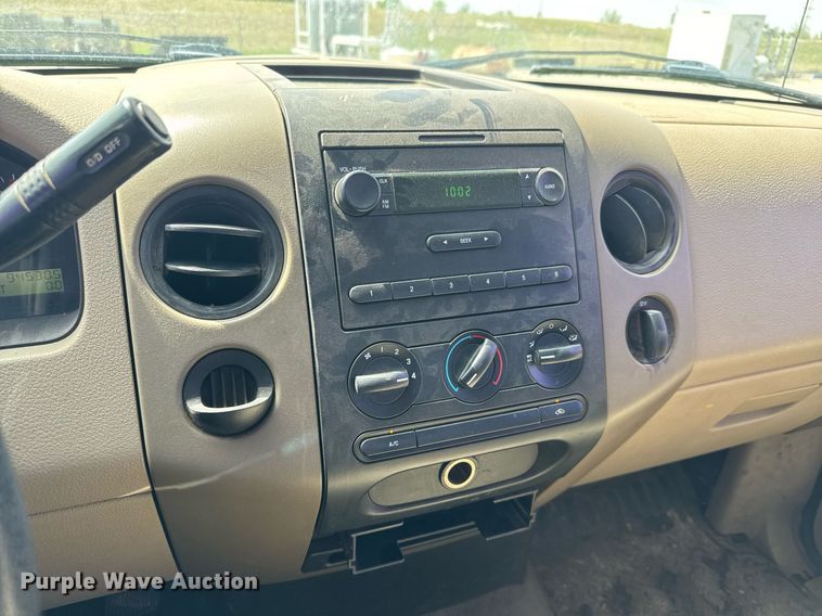 image for item EQ1398 2006 Ford F150 pickup truck