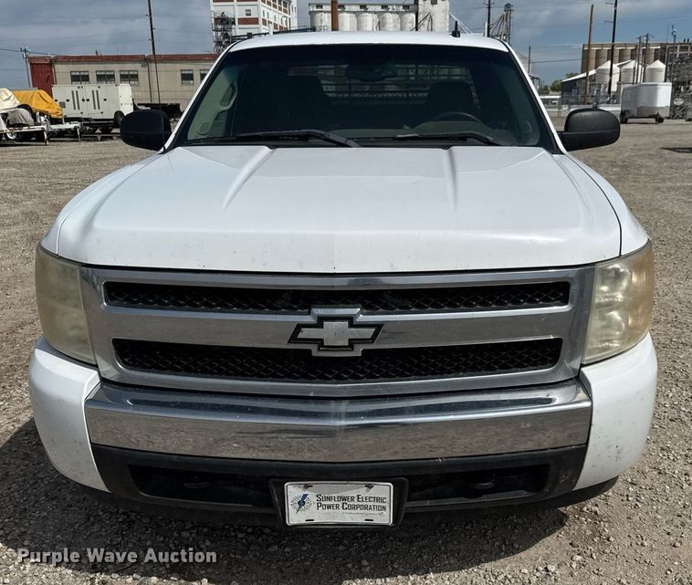 image for item EQ1400 2008 Chevrolet Silverado 1500 Ext. Cab pickup truck