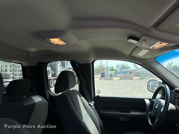 image for item EQ1400 2008 Chevrolet Silverado 1500 Ext. Cab pickup truck