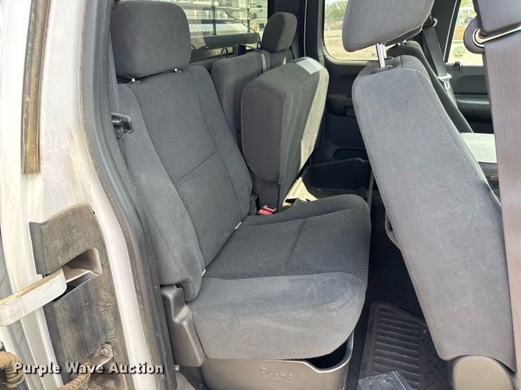 image for item EQ1400 2008 Chevrolet Silverado 1500 Ext. Cab pickup truck