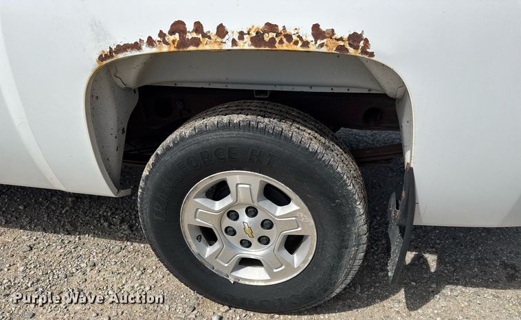 image for item EQ1400 2008 Chevrolet Silverado 1500 Ext. Cab pickup truck