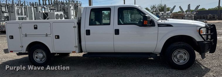 image for item EQ1402 2016 Ford F250 Super Duty  Crew Cab utility bed pickup truck