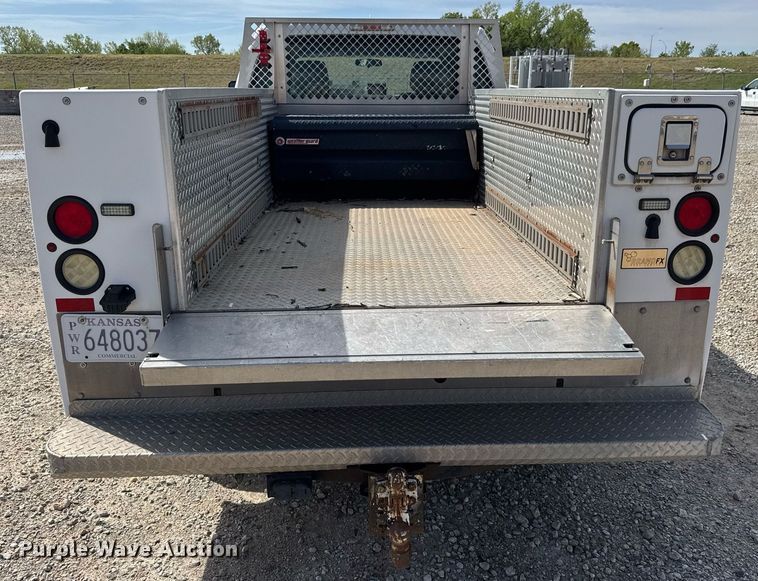 image for item EQ1402 2016 Ford F250 Super Duty  Crew Cab utility bed pickup truck