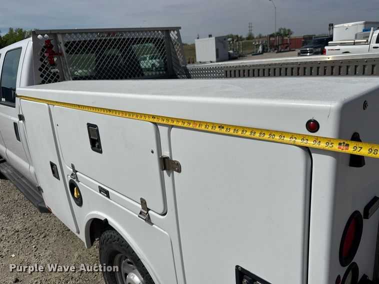 image for item EQ1402 2016 Ford F250 Super Duty  Crew Cab utility bed pickup truck
