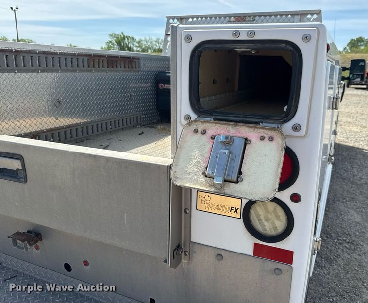 image for item EQ1402 2016 Ford F250 Super Duty  Crew Cab utility bed pickup truck