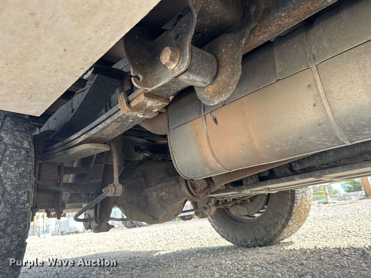 image for item EQ1402 2016 Ford F250 Super Duty  Crew Cab utility bed pickup truck